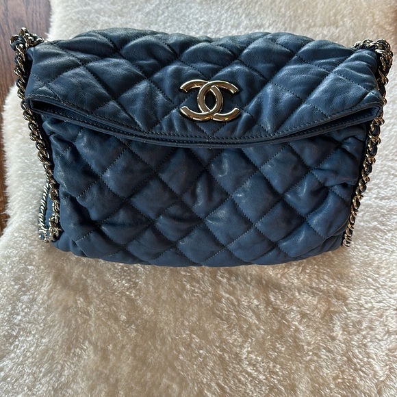 Chanel quilted hobo shoulder bag - Picture 2 of 14